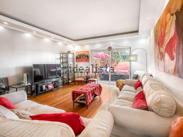 5-bedroom freehold villa in Cascais/Estoril — photo 2 of 5