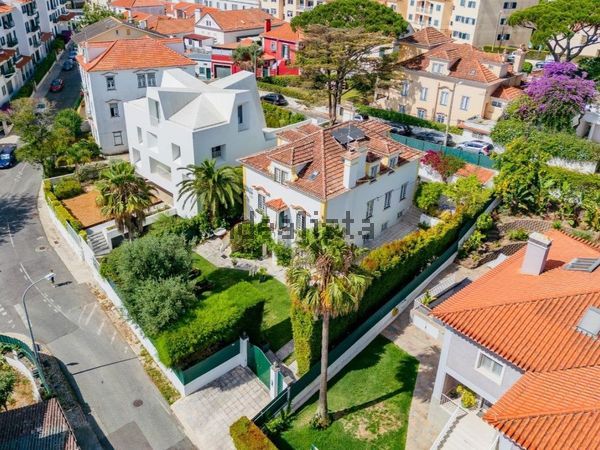 5-bedroom freehold villa in Cascais/Estoril — photo 2 of 5