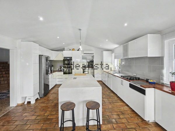 4-bedroom freehold villa in Faro — photo 5 of 5