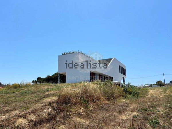 4-bedroom freehold villa in Sintra/Colares — photo 3 of 5