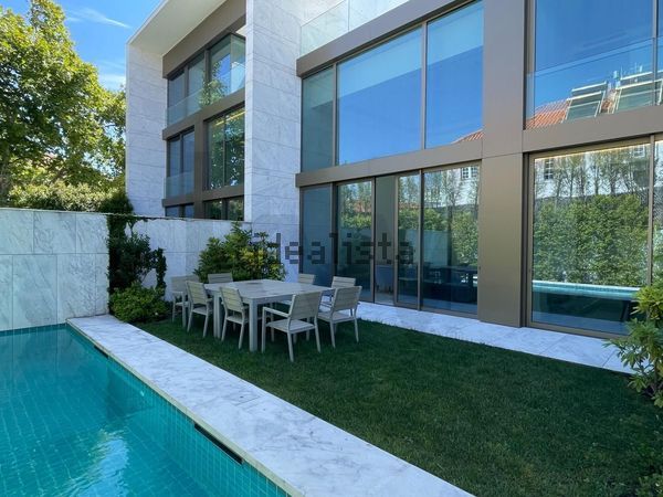 3-bedroom freehold villa in Cascais/Estoril — photo 2 of 5