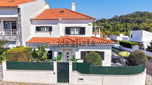 3-bedroom freehold villa in Sintra/Colares — photo 2 of 5