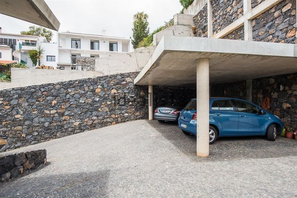 3-bedroom freehold villa in Santa Cruz/Caniço — photo 5 of 5