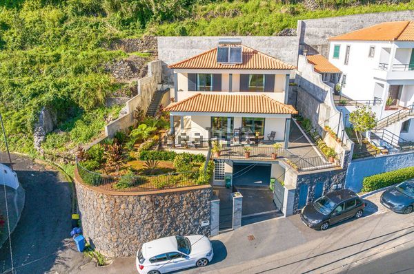 Detached house in Estrada do Livramento, 6, Monte — image 3