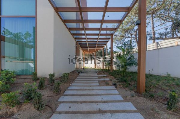 4-bedroom freehold villa in Cascais/Estoril — photo 3 of 5