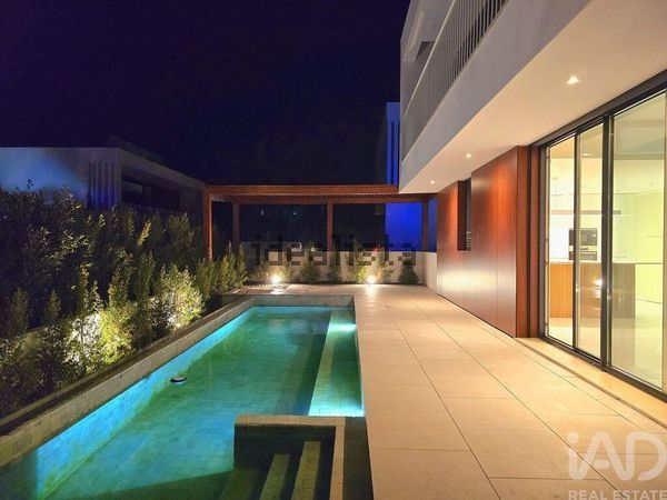 3-bedroom freehold villa in Sintra/Colares — photo 3 of 5