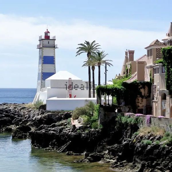 5-bedroom freehold villa in Cascais/Estoril — photo 1 of 2