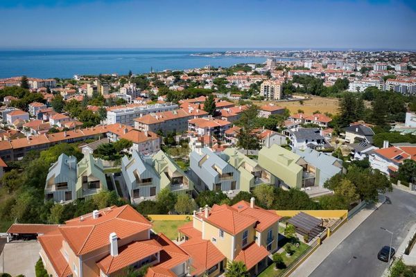 4-bedroom freehold villa in Cascais/Estoril — photo 2 of 5