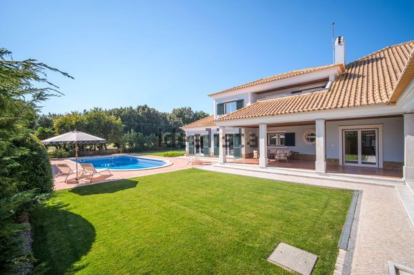 4-bedroom freehold villa in Sintra/Colares — photo 3 of 5