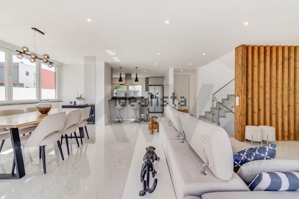 4-bedroom freehold villa in Cascais/Estoril — photo 5 of 5