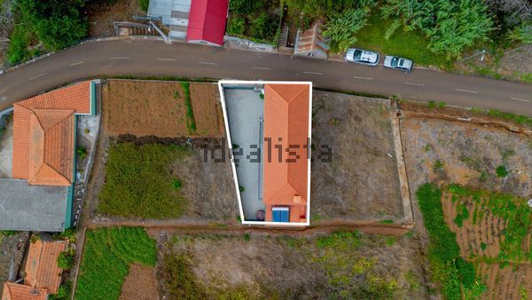 3-bedroom freehold villa in Calheta — photo 2 of 5