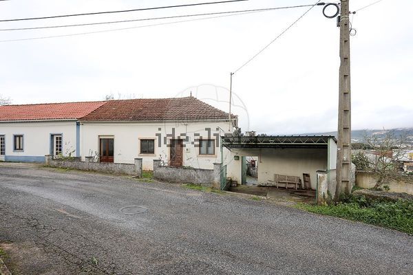 2-bedroom freehold villa in Alcobaça/São Martinho do Porto — photo 5 of 5