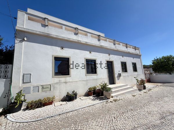 3-bedroom freehold villa in Loulé/Vilamoura — photo 1 of 5