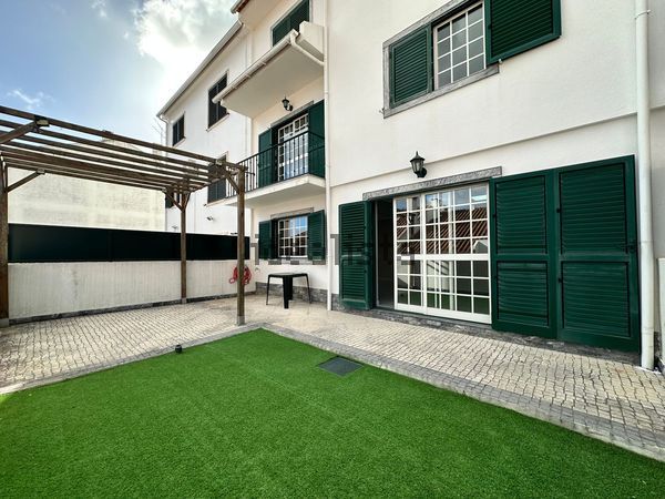 4-bedroom freehold villa in Sintra/Colares — photo 1 of 5