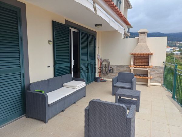 3-bedroom freehold villa in Calheta — photo 2 of 5