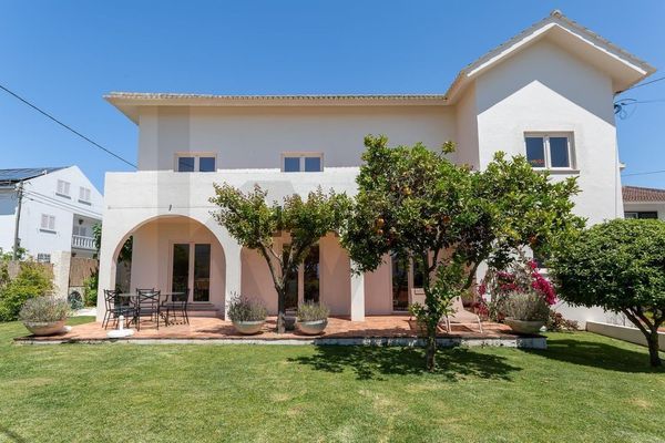 4-bedroom freehold villa in Cascais/Estoril — photo 2 of 5