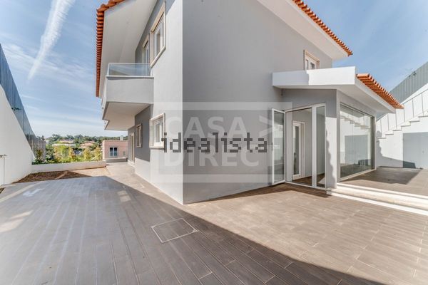 5-bedroom freehold villa in Cascais/Estoril — photo 2 of 5