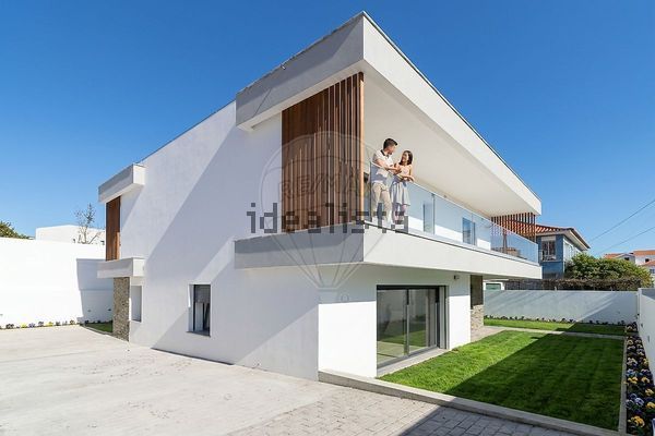Detached house in Rua Cidade de Évora, Zambujal, São Domingos de Rana — image 4