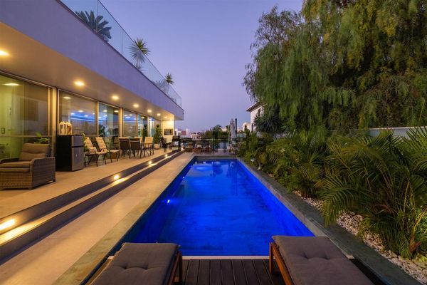 4-bedroom freehold villa in Lagos — photo 5 of 5