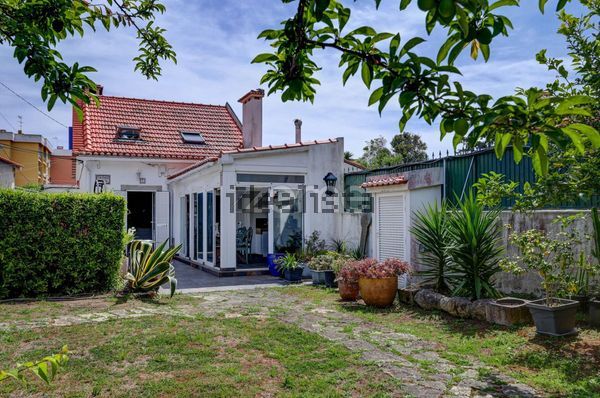 2-bedroom freehold villa in Cascais/Estoril — photo 3 of 5