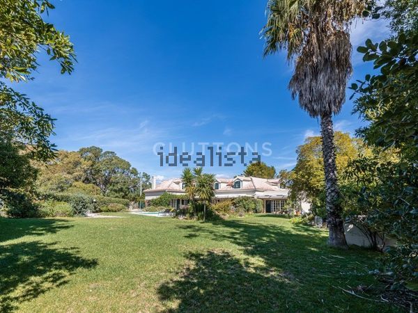6-bedroom freehold villa in Cascais/Estoril — photo 1 of 5