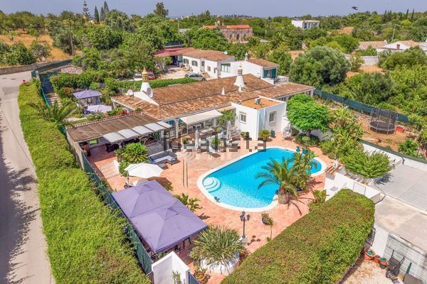 2-bedroom freehold villa in Loulé/Vilamoura — photo 2 of 5