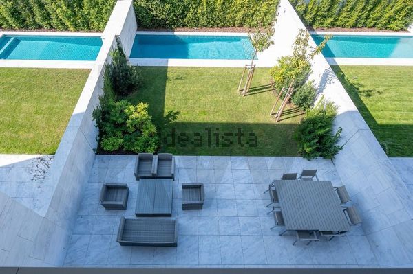 3-bedroom freehold villa in Cascais/Estoril — photo 5 of 5