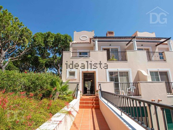 4-bedroom freehold villa in Loulé/Vilamoura — photo 1 of 5