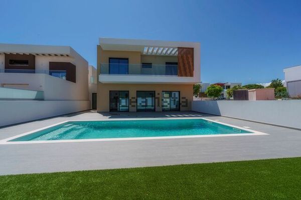 House in Centro - Quarteira Velha, Quarteira