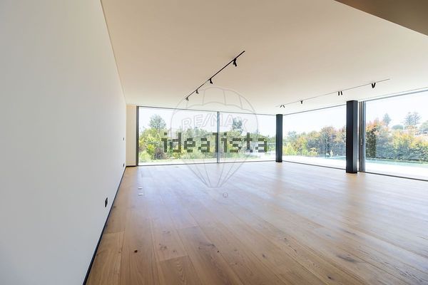4-bedroom freehold villa in Cascais/Estoril — photo 3 of 5