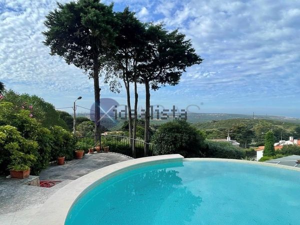 4-bedroom freehold villa in Cascais/Estoril — photo 3 of 5