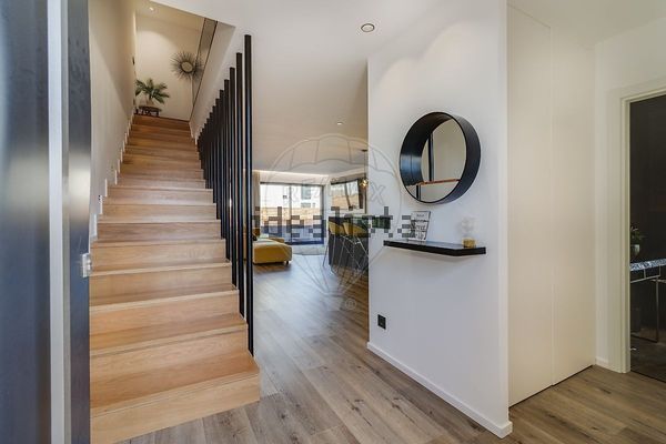 3-bedroom freehold villa in Cascais/Estoril — photo 2 of 5