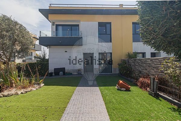 3-bedroom freehold villa in Sintra/Colares — photo 2 of 5