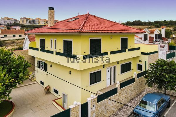 4-bedroom freehold villa in Cascais/Estoril — photo 2 of 5
