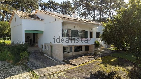 1-bedroom freehold villa in Cascais/Estoril — photo 2 of 5