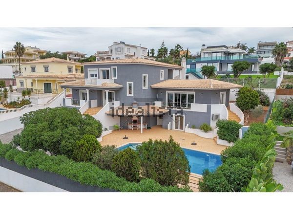 5-bedroom freehold villa in Lagoa/Carvoeiro — photo 4 of 5