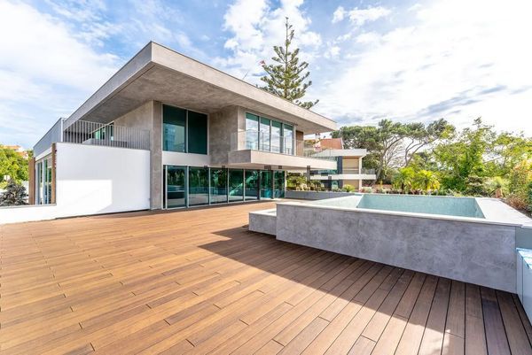 4-bedroom freehold villa in Cascais/Estoril — photo 2 of 5