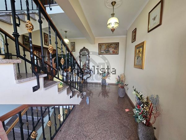 4-bedroom freehold villa in Funchal — photo 2 of 5