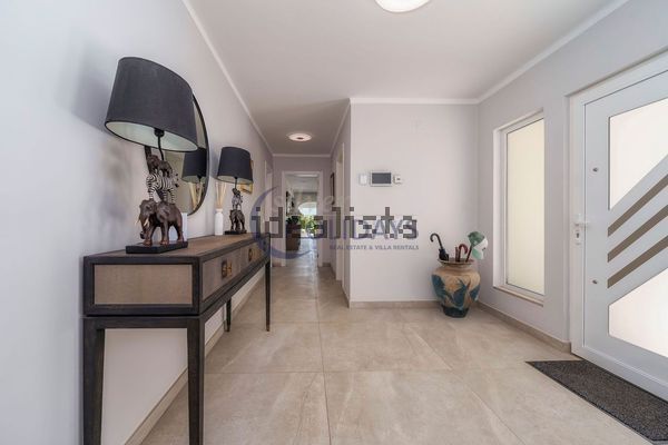 4-bedroom freehold villa in Loulé/Vilamoura — photo 3 of 5