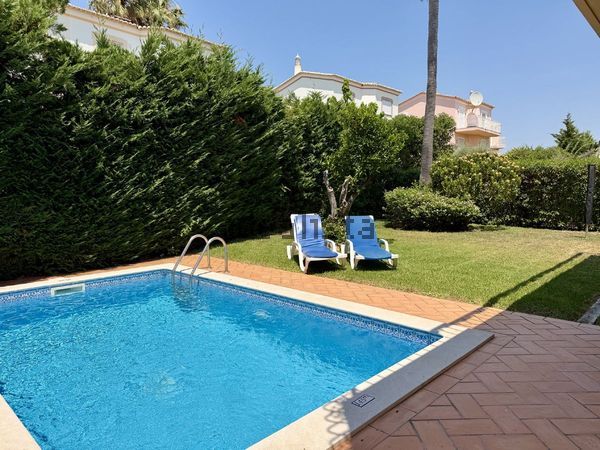3-bedroom freehold villa in Portimão — photo 2 of 5
