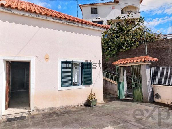 2-bedroom freehold villa in Funchal — photo 3 of 5