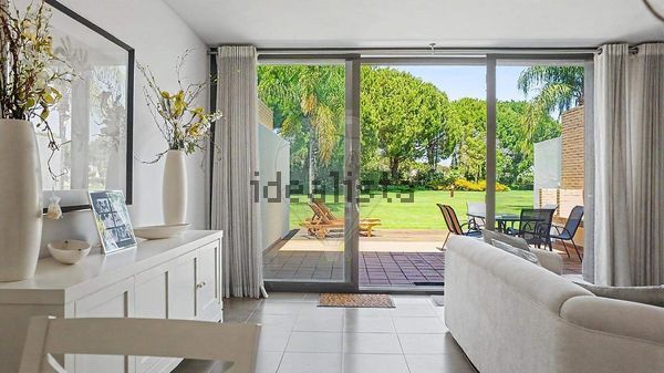 4-bedroom freehold villa in Loulé/Vilamoura — photo 1 of 5