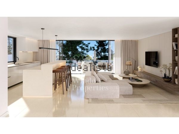 4-bedroom freehold villa in Faro — photo 2 of 5