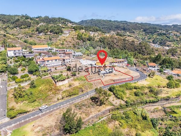 2-bedroom freehold villa in Santa Cruz/Caniço — photo 3 of 5