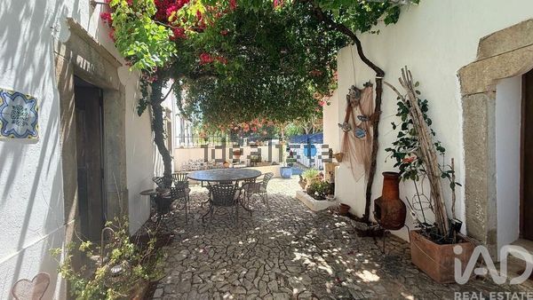 4-bedroom freehold villa in Faro — photo 3 of 5