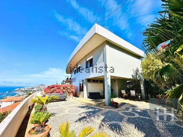 4-bedroom freehold villa in Funchal — photo 2 of 5