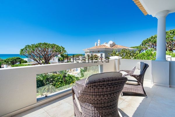 3-bedroom freehold villa in Loulé/Vilamoura — photo 2 of 5