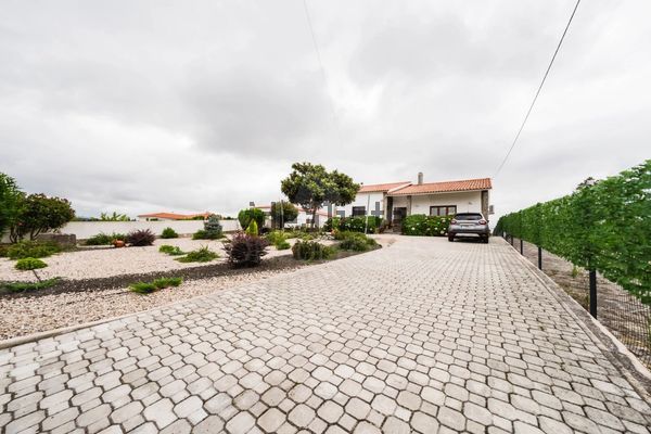 3-bedroom freehold villa in Caldas da Rainha/Foz do Arelho — photo 2 of 5