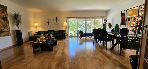 3-bedroom freehold villa in Sintra/Colares — photo 1 of 5
