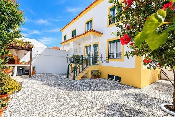 4-bedroom freehold villa in Peniche/Baleal — photo 1 of 5